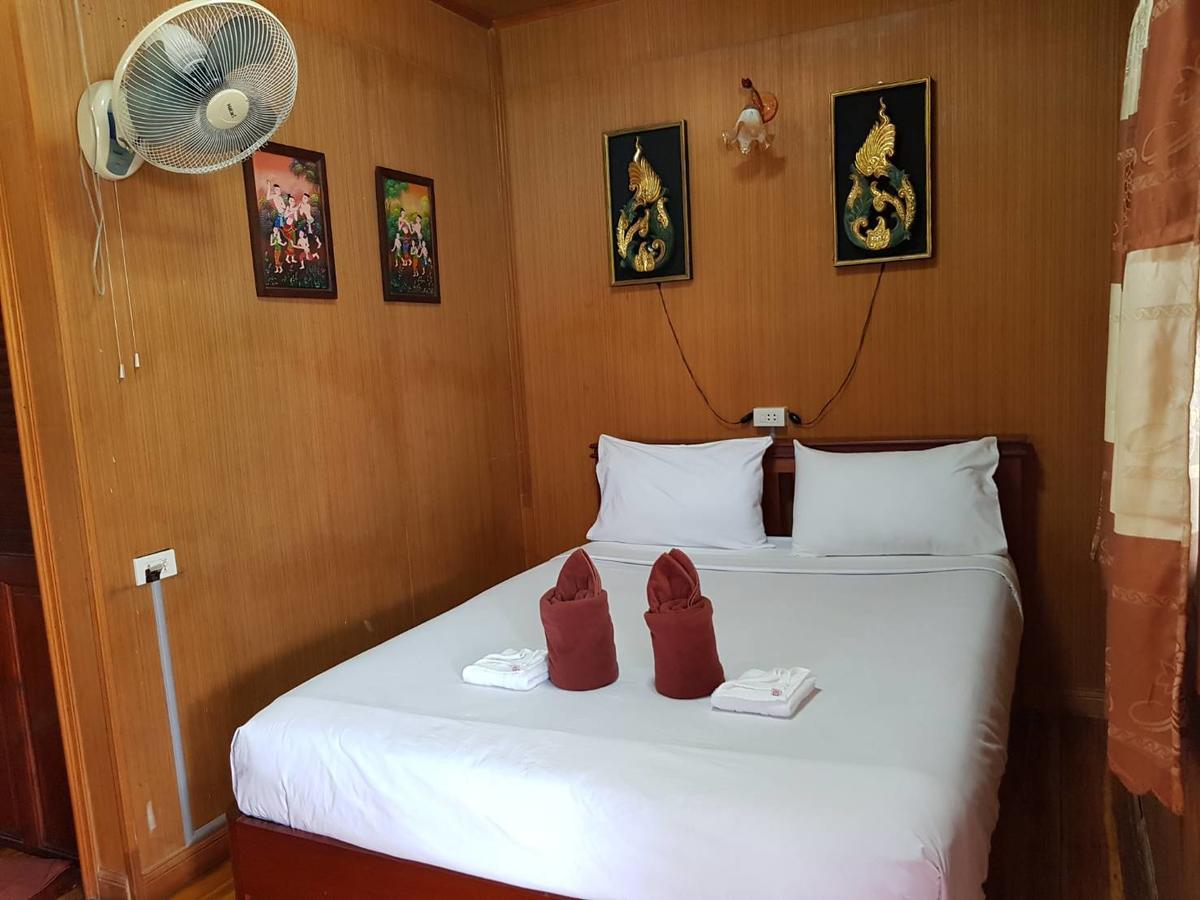 Noble Night Guesthouse Kanchanaburi Ngoại thất bức ảnh